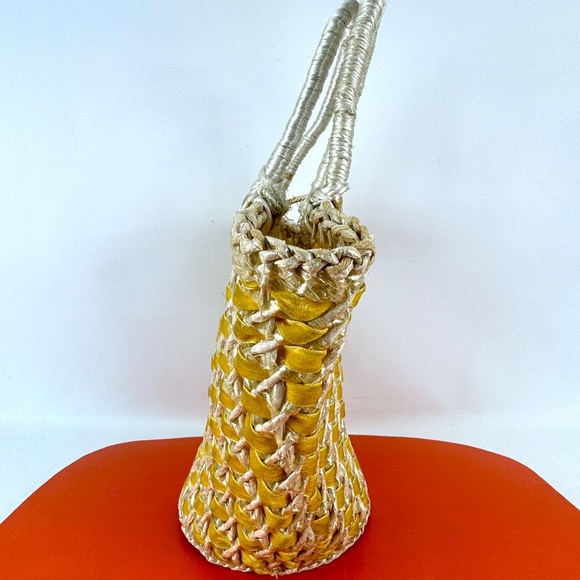 Vintage 70s straw and velvet woven purse, summer, vacation accessory - Picture 5 of 10